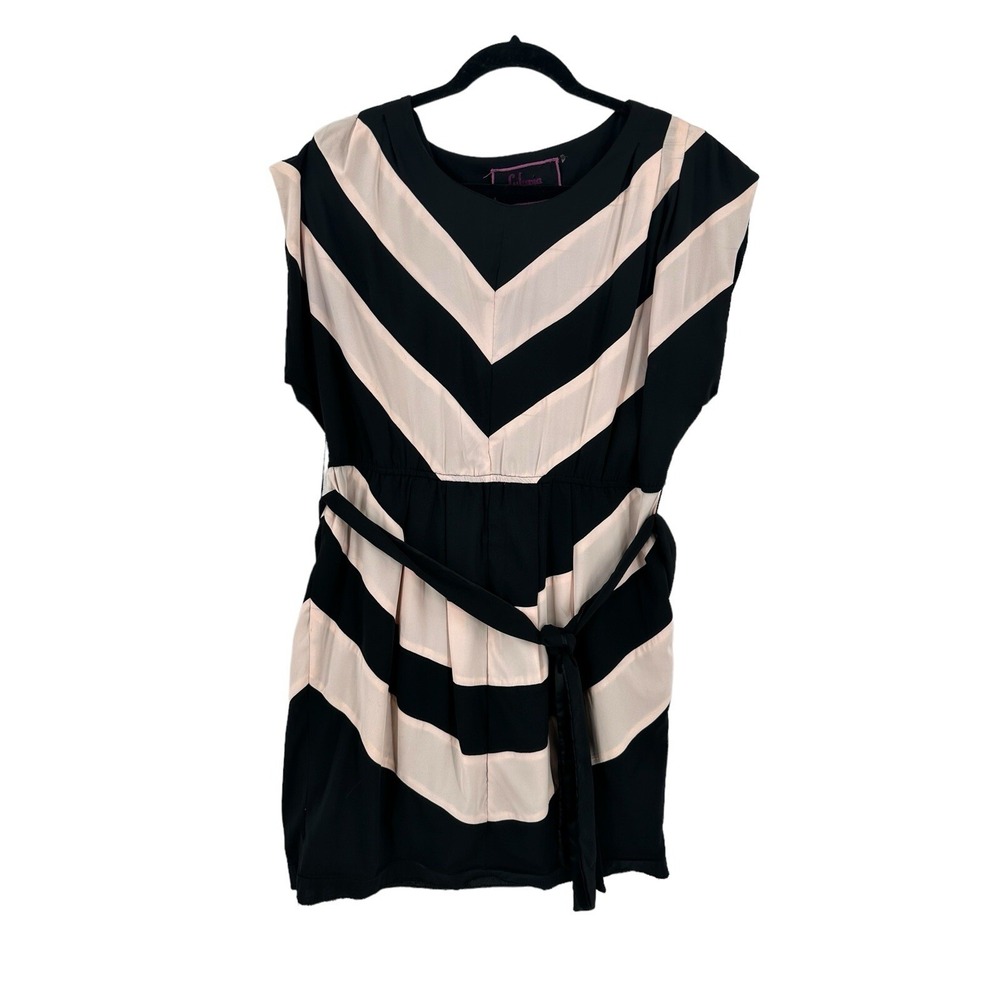 Luluvia Striped Mini Dress Womens M Chevron Retro Lightweight Geometric Flowy
